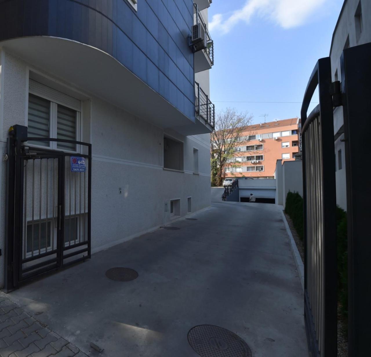 Apartment Sinisa With Garage Nowy Sad Zewnętrze zdjęcie